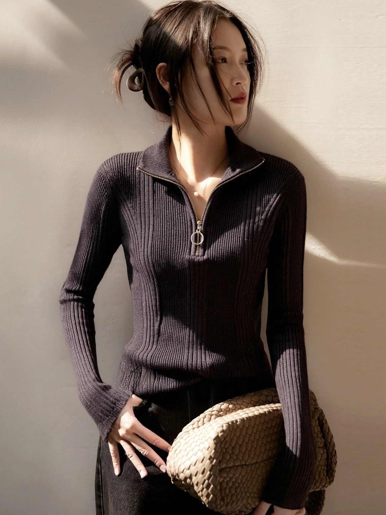 Женский вязаный свитер Chivirin на молнии с высоким воротником, винтажный, цвет кофе, текстурированный, теплый, стандартный крой, коллекция Весна-Осень 2026
Женский вязаный свитер Chivirin на молнии с высоким воротником, винтажный, цвет кофе, текстурированный, теплый, стандартный крой, коллекция Весна-Осень 2026