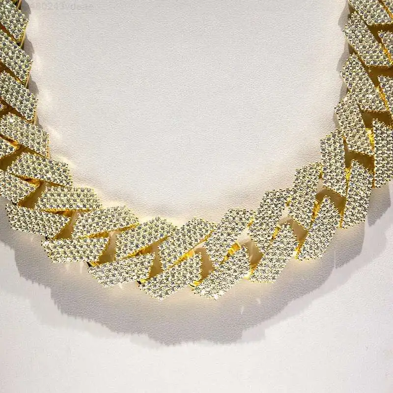 Hip Hop Jewelry 925 Sterling Silver 24mm 4 Rows VVS Moissanite Iced Out Moissanite Chain Cuban
Hip Hop Jewelry 925 Sterling Silver 24mm 4 Rows VVS Moissanite Iced Out Moissanite Chain Cuban