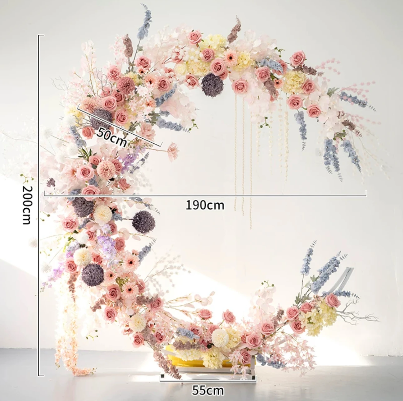 Wedding background arrangement floralartificial flowers artificial flowers silk flower decoration.
Wedding background arrangement floralartificial flowers artificial flowers silk flower decoration.