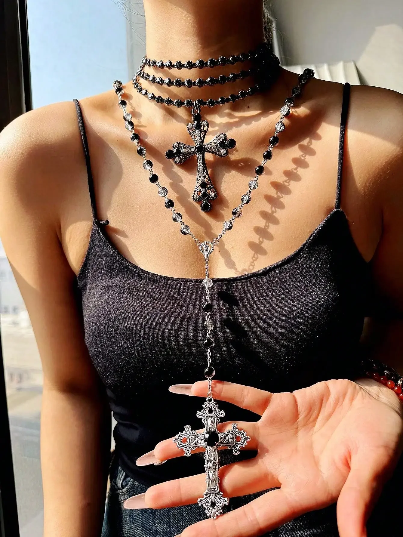 Fashionable Gothic Victorian Style Dark Y2K Luxury Elegant Sparkling Cross Gemstone Multilayer Beaded Long Necklace For Women
Fashionable Gothic Victorian Style Dark Y2K Luxury Elegant Sparkling Cross Gemstone Multilayer Beaded Long Necklace For Women