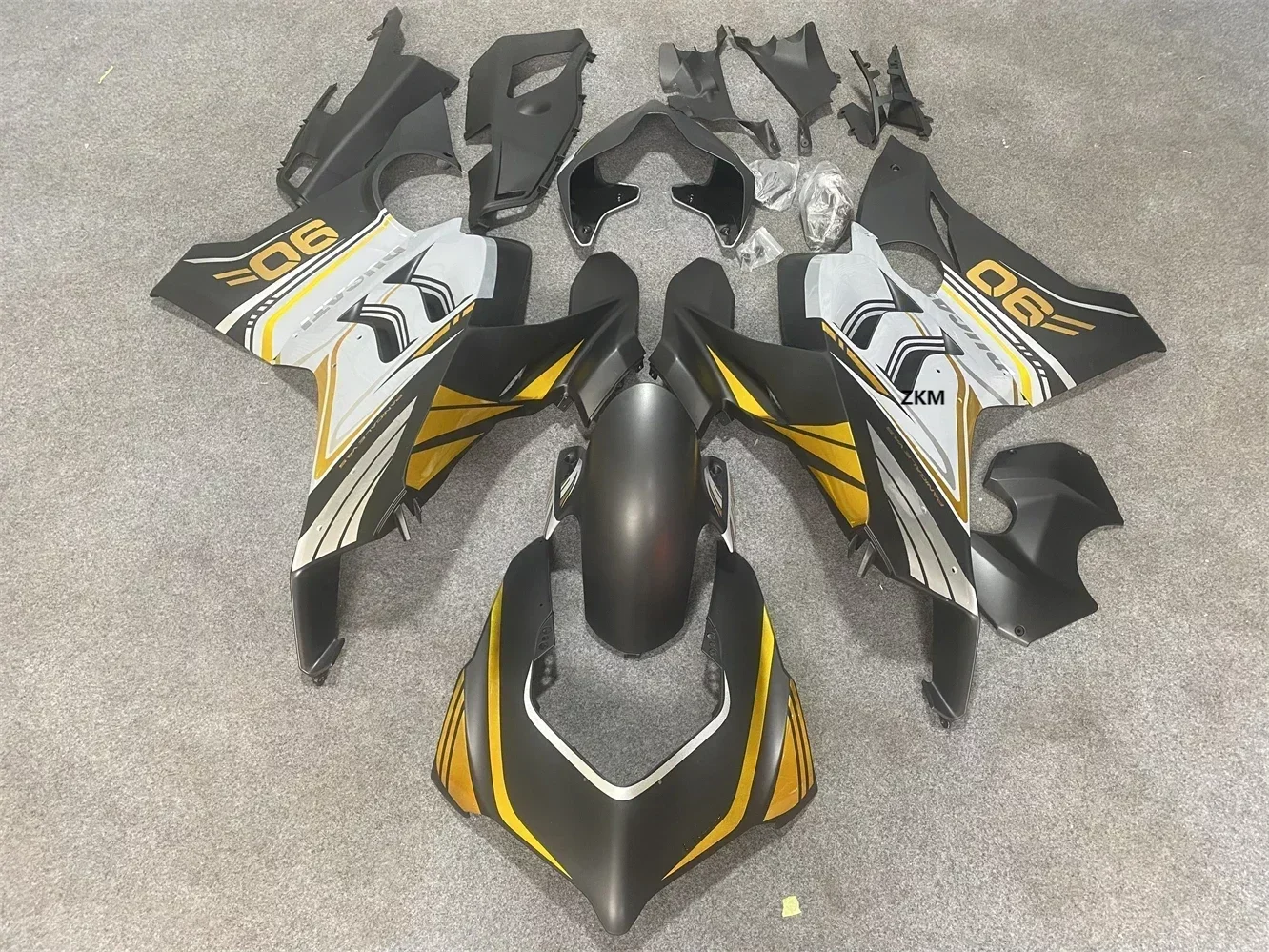 For Panigale v4 v4s fairing kit 2018 2019 2020 2021 2022 high quality ABS injection body kit black
For Panigale v4 v4s fairing kit 2018 2019 2020 2021 2022 high quality ABS injection body kit black