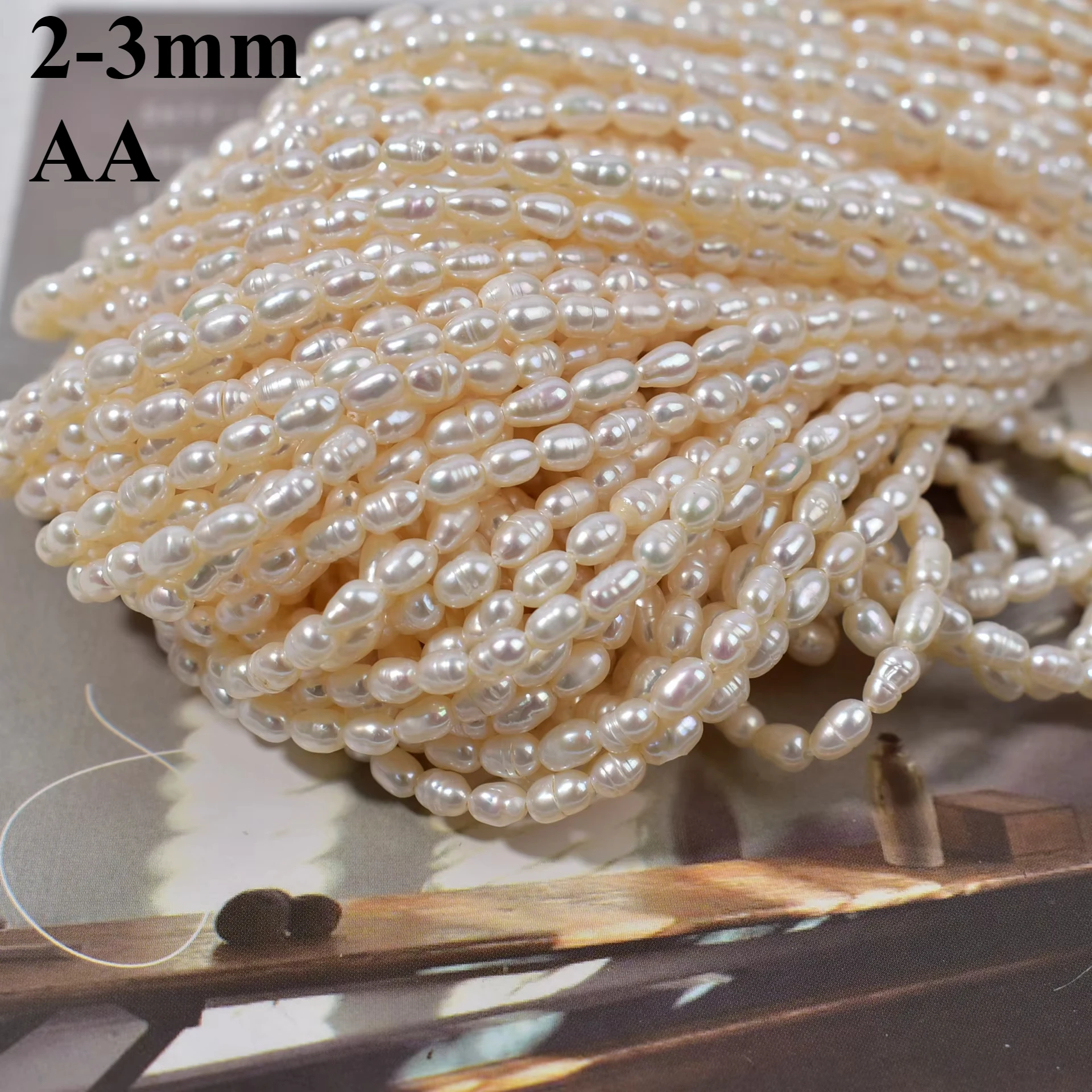 2-3mm AANatural Radiant Freshwater White Rice Pearl Radiantly Beautiful Rare Bead Jewelry Make DIY Necklace Bracelet Accessories
2-3mm AANatural Radiant Freshwater White Rice Pearl Radiantly Beautiful Rare Bead Jewelry Make DIY Necklace Bracelet Accessories