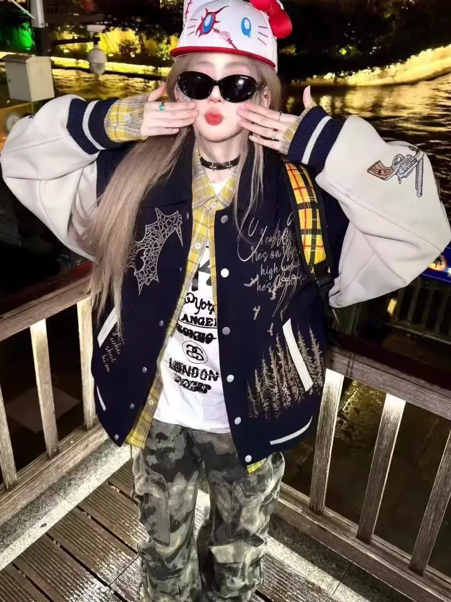 American Heavyweight Embroidered Baseball Jaet Men's ort Loose Casual Trendy PU Leather Woolen Coat for Couples
American Heavyweight Embroidered Baseball Jaet Men's ort Loose Casual Trendy PU Leather Woolen Coat for Couples