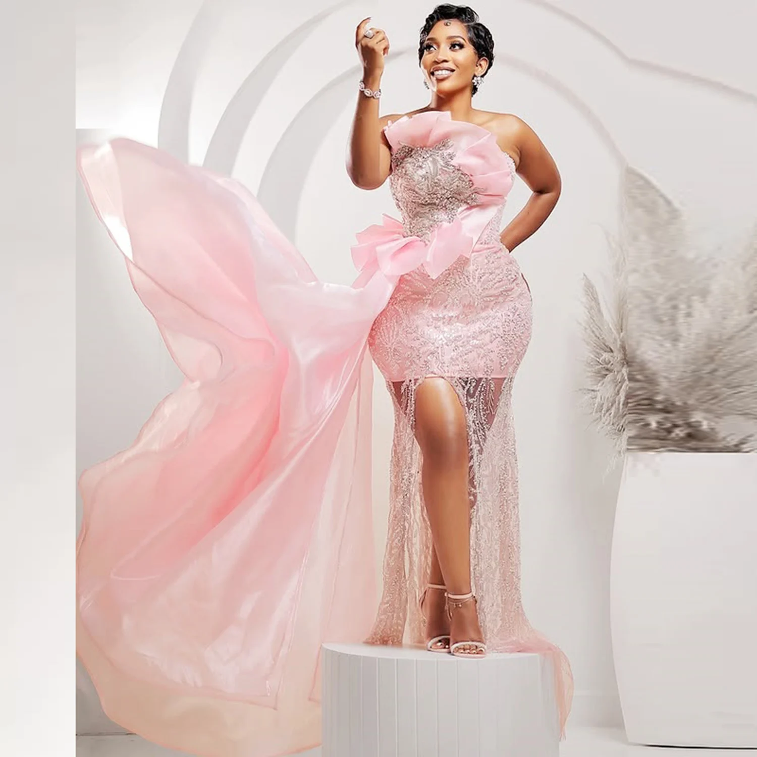 Pink Lace Aso Ebi Prom Dress Ruffles Strapless Lace Appliques Beaded See Through Evening Gowns Chiffon Sweep Train Formal Wear
Pink Lace Aso Ebi Prom Dress Ruffles Strapless Lace Appliques Beaded See Through Evening Gowns Chiffon Sweep Train Formal Wear