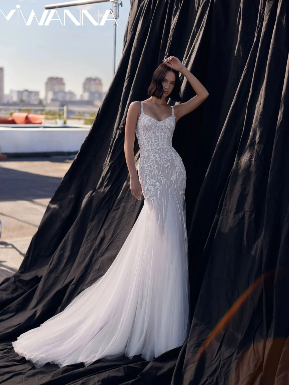 White Beaded Appliques Wedding Dress Thin Straps Mermaid Long Bridal Gown Customized Dreamy Backless Dresses For Bride
White Beaded Appliques Wedding Dress Thin Straps Mermaid Long Bridal Gown Customized Dreamy Backless Dresses For Bride