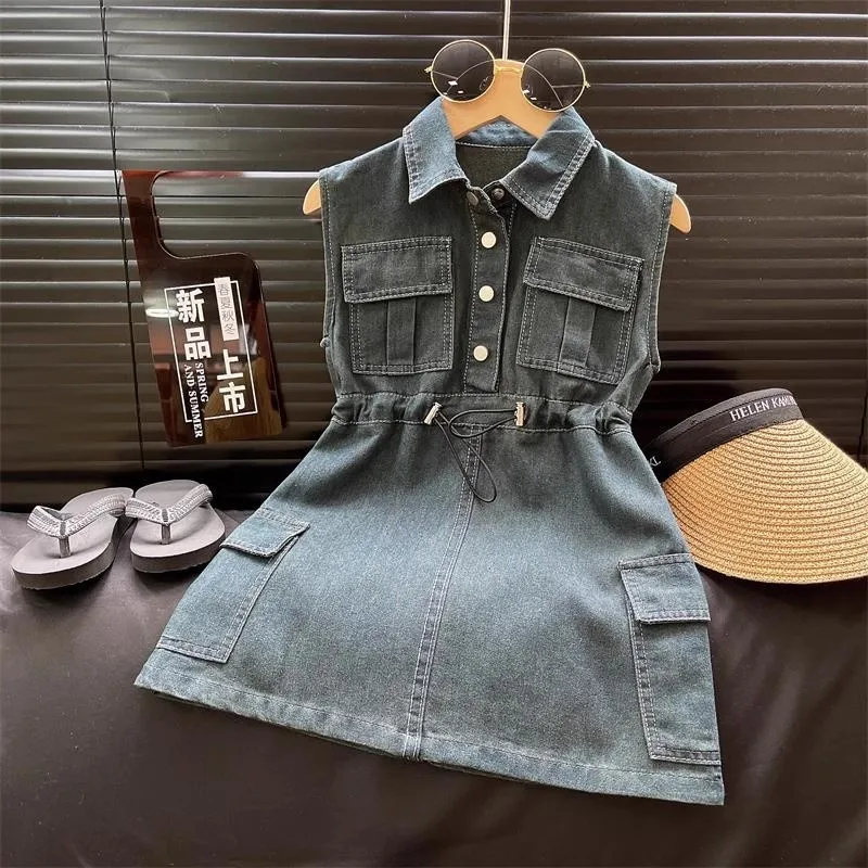 TOY-Girl's denim dress2025Summer New Girls' Sleeveless Washed Soft Denim Long Dress
TOY-Girl's denim dress2025Summer New Girls' Sleeveless Washed Soft Denim Long Dress