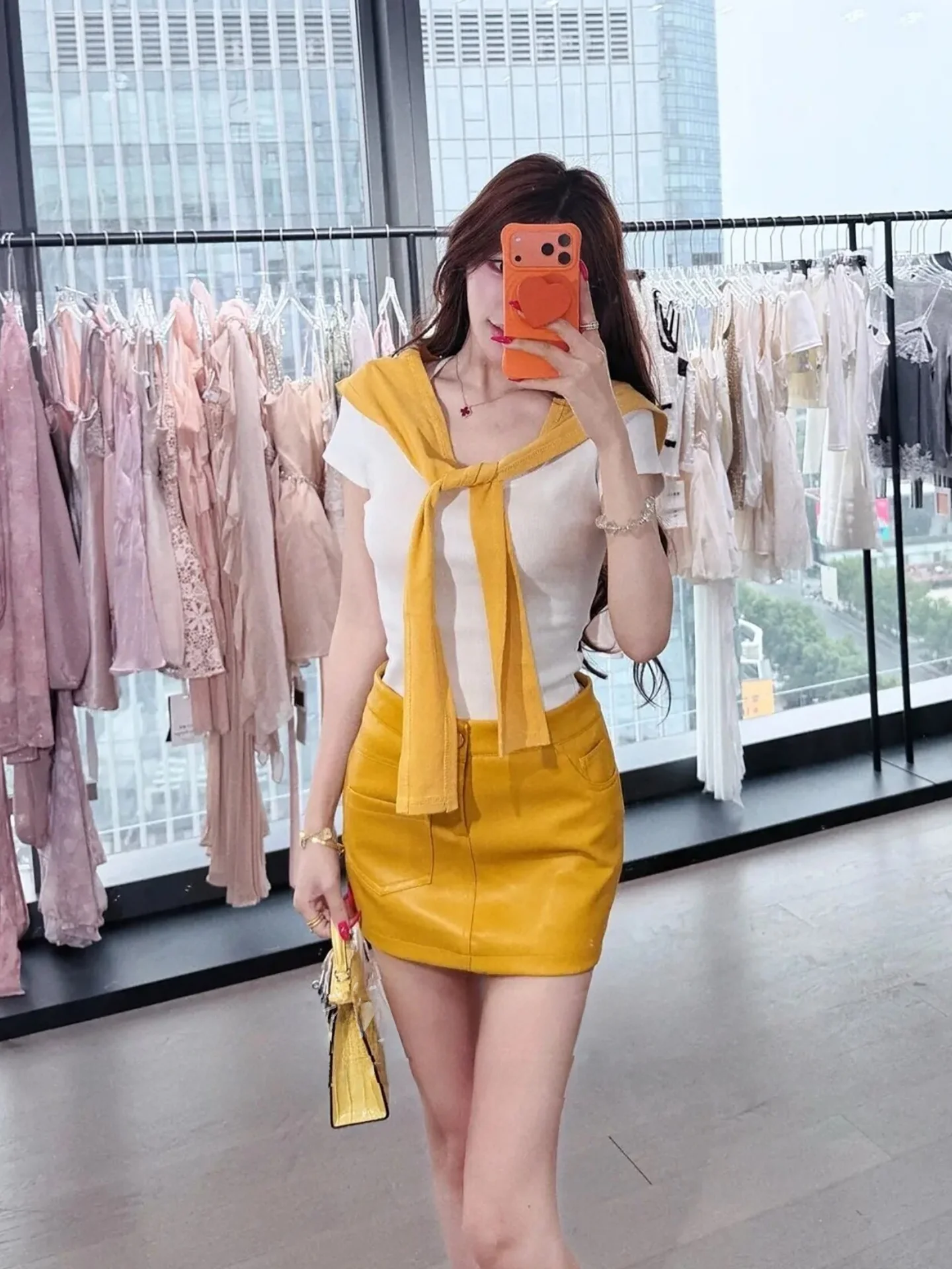 Loose Feelings Dopaamine Set Women's Short Sleeve T-Shirt Shawl Wrap around High Waist Skirt Two Piece Set Spring Fashion
Loose Feelings Dopaamine Set Women's Short Sleeve T-Shirt Shawl Wrap around High Waist Skirt Two Piece Set Spring Fashion