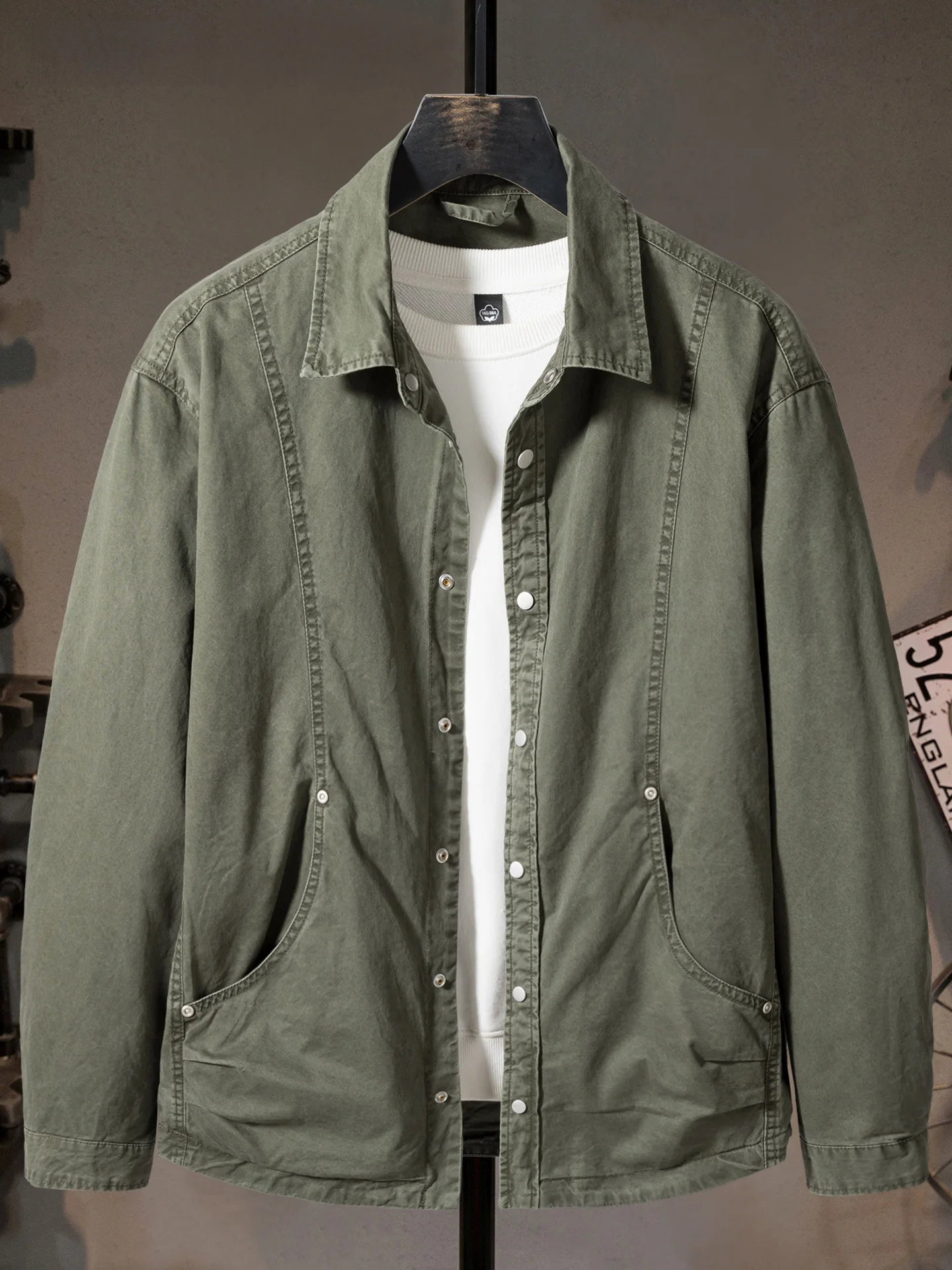 Мужская ретро-куртка из американского хлопка, повседневная, свободного кроя, высокоплотная, для работы, активного отдыха, путешествий, поездок на работу, ветрозащитная
Мужская ретро-куртка из американского хлопка, повседневная, свободного кроя, высокоплотная, для работы, активного отдыха, путешествий, поездок на работу, ветрозащитная