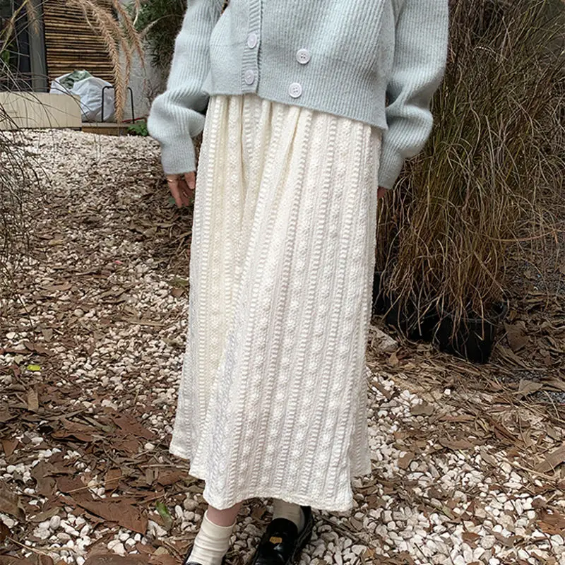 Jacquard Lace Midi Skirt for Women Autumn Winter 2025 New Tea Style Fashion French A-line Length White Skirts
Jacquard Lace Midi Skirt for Women Autumn Winter 2025 New Tea Style Fashion French A-line Length White Skirts