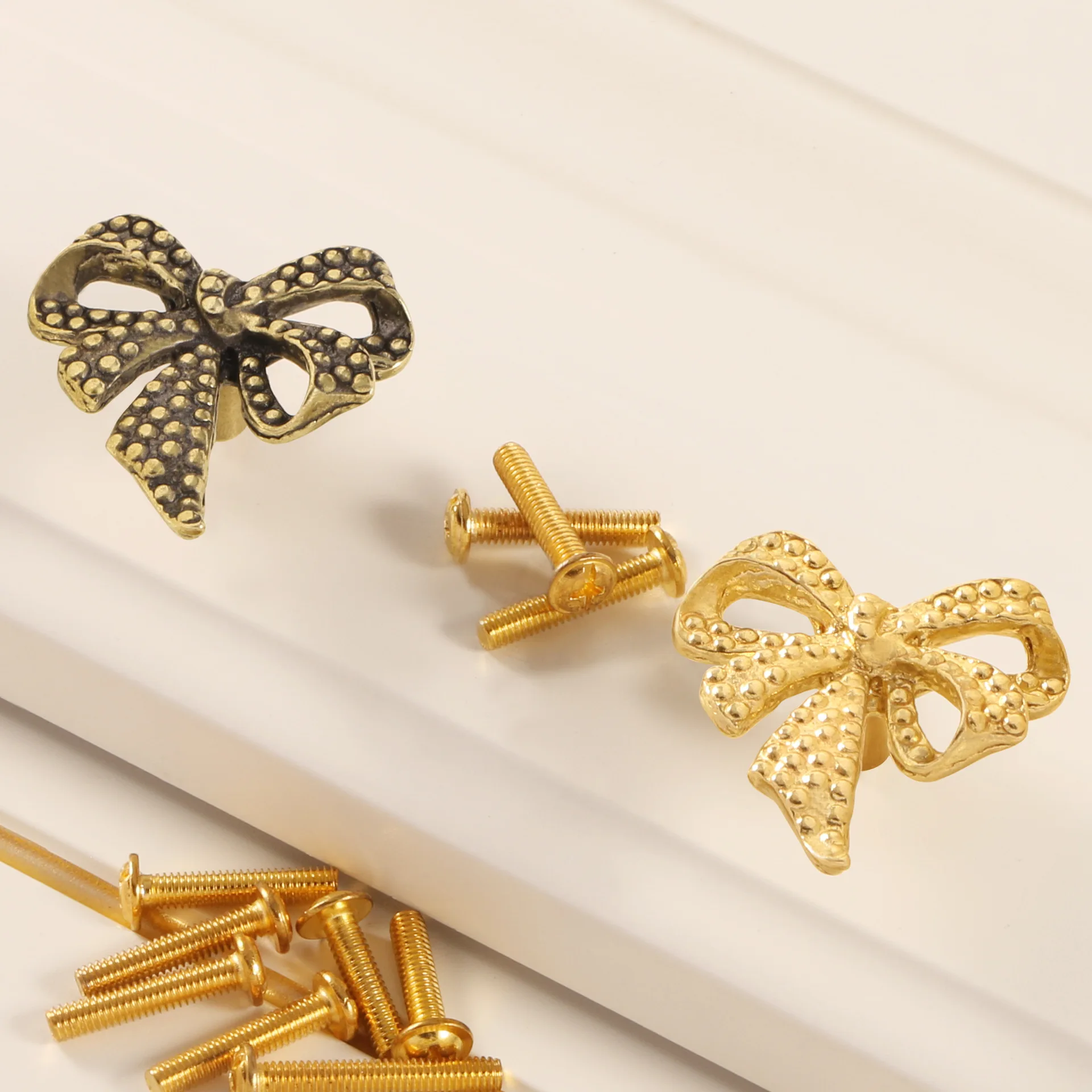 Vintage Bow Cabinet Copper Decor Pulls DIY Drawer Handle Pulls for Cupboard Wardrobe Closet Furniture
Vintage Bow Cabinet Copper Decor Pulls DIY Drawer Handle Pulls for Cupboard Wardrobe Closet Furniture