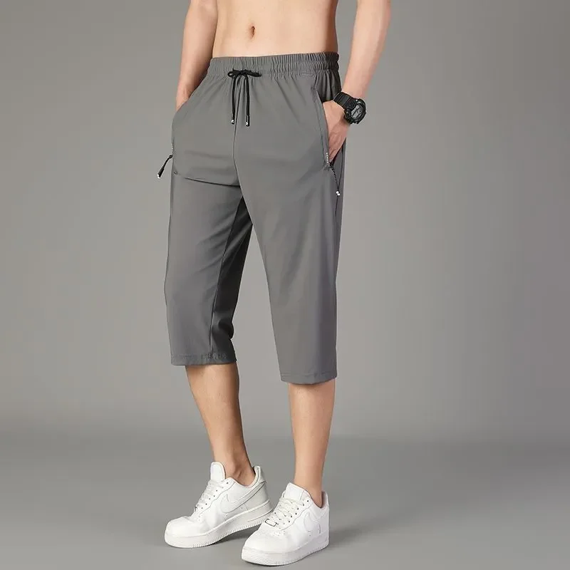 Men's Ice Silk Cargo Shorts Quick-Dry Breathable Stretch Knee-Length Casual Sports Shorts In Black
Men's Ice Silk Cargo Shorts Quick-Dry Breathable Stretch Knee-Length Casual Sports Shorts In Black