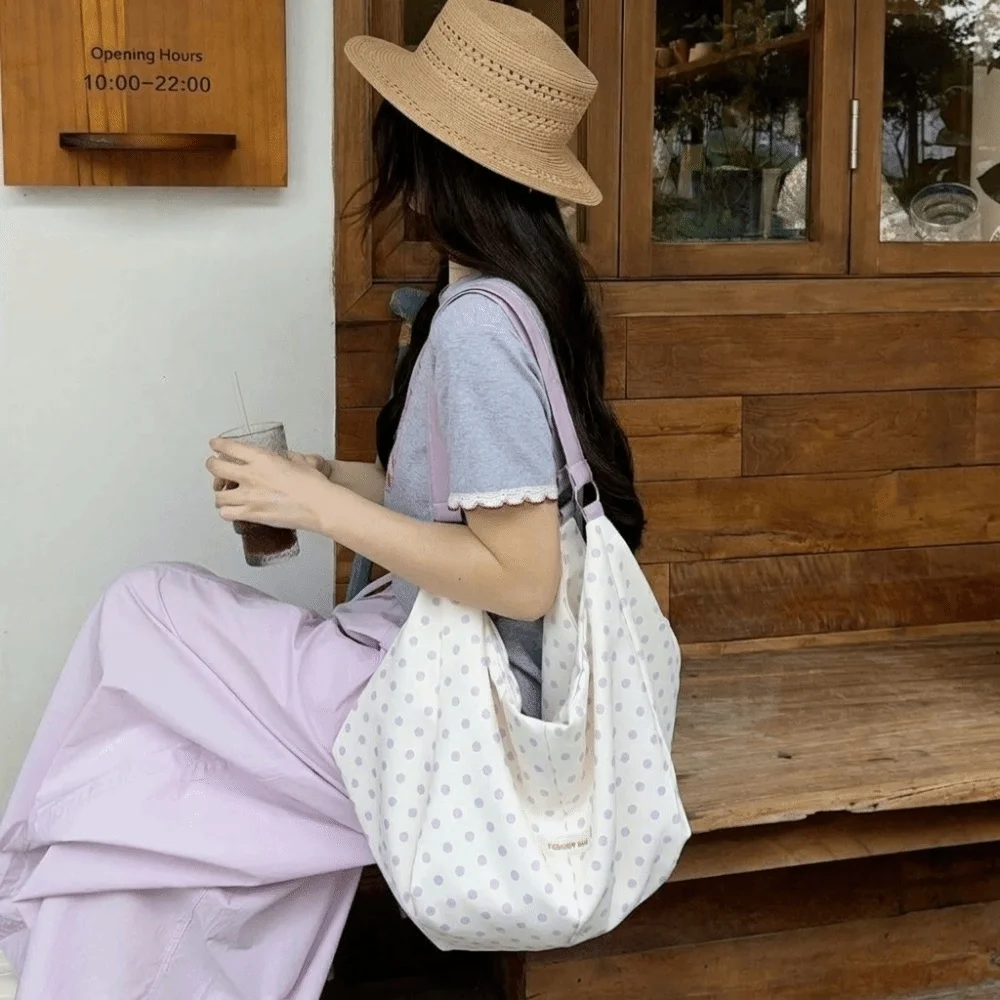 Lightweight Purple Polka Dot Tote Bag Versatile Stylish Zipper Handbag Casual Pastel Trendy Large Capacity Shoulder Bag
Lightweight Purple Polka Dot Tote Bag Versatile Stylish Zipper Handbag Casual Pastel Trendy Large Capacity Shoulder Bag