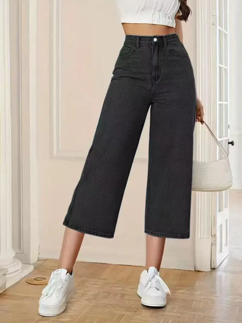 Women's high-waisted wide-leg cropped jeans in black
Women's high-waisted wide-leg cropped jeans in black
