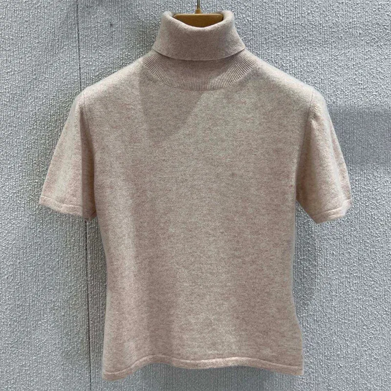 High-quality women's knitted t-shirts are textured and foldable, featuring a high collar and short sleeve 2582192
High-quality women's knitted t-shirts are textured and foldable, featuring a high collar and short sleeve 2582192
