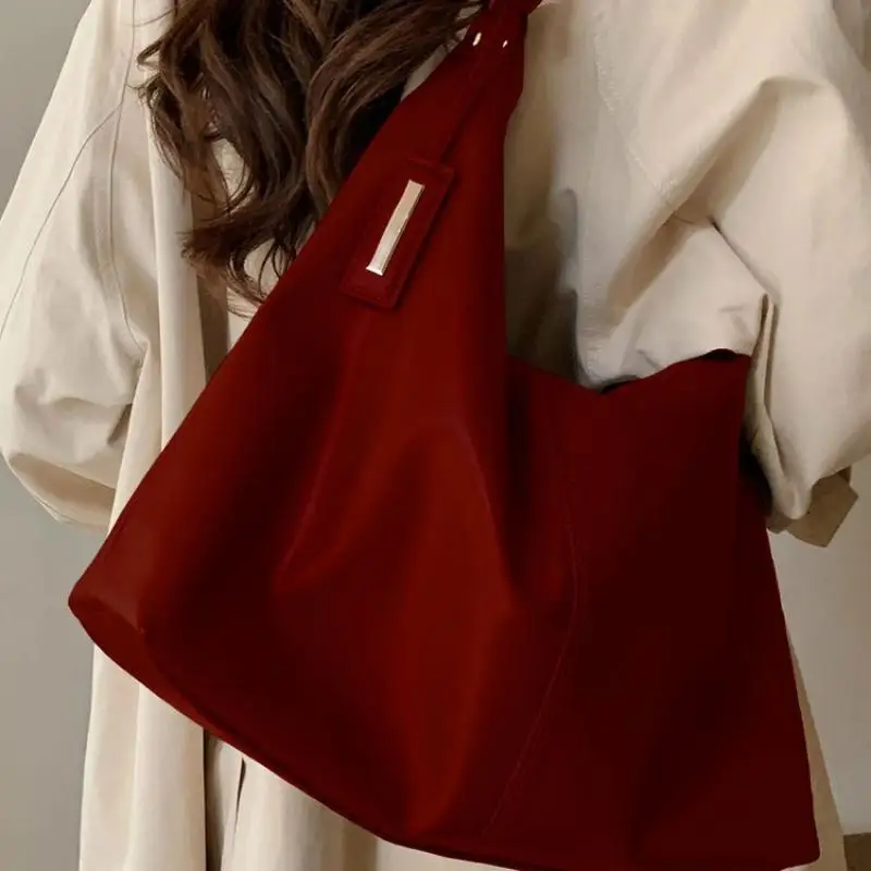 Fashion Red Soft Leather Ladies Tote Bags for Women Retro Female Large Capacity Shoulder Bags Casual Simple PU Handbags 2024 New
Fashion Red Soft Leather Ladies Tote Bags for Women Retro Female Large Capacity Shoulder Bags Casual Simple PU Handbags 2024 New