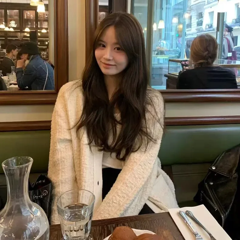 Slimming V-Ne Knitted Sweater Caraco Sle Long Sve Cardigan Coat Soft Lightweight Autumn Winter Faion for Women
Slimming V-Ne Knitted Sweater Caraco Sle Long Sve Cardigan Coat Soft Lightweight Autumn Winter Faion for Women