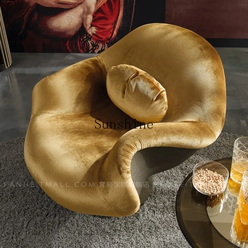 Creative design living room single leisure sofa, modern Hong Kong-style guest light luxury home negotiation chair
Creative design living room single leisure sofa, modern Hong Kong-style guest light luxury home negotiation chair