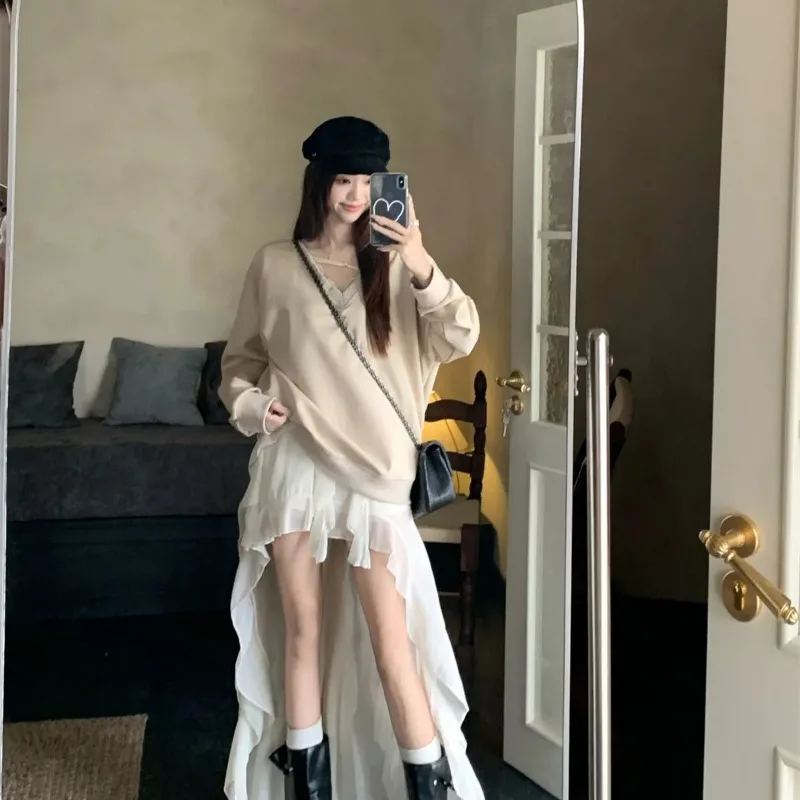 Korean Style V Neck Oversized Sweatshirt Women Bow Patchwork Long Sleeve Top
Korean Style V Neck Oversized Sweatshirt Women Bow Patchwork Long Sleeve Top