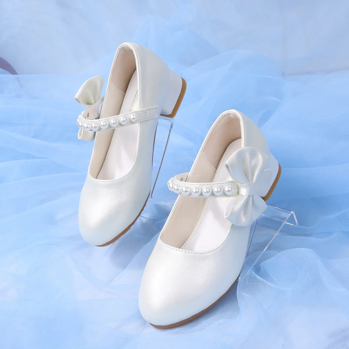 Girls White Performance Heels 2026 Autumn Princess Dress Pumps Kids Soft Sole Leather Shoes for Recital Party
Girls White Performance Heels 2026 Autumn Princess Dress Pumps Kids Soft Sole Leather Shoes for Recital Party