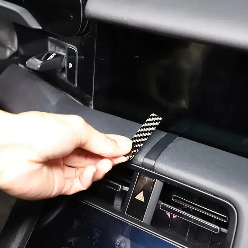 For Porsche Taycan 2019-2025 Soft Carbon Fiber Central Control Air Outlet Separation Line Panel Trim Stickers Car Accessories
For Porsche Taycan 2019-2025 Soft Carbon Fiber Central Control Air Outlet Separation Line Panel Trim Stickers Car Accessories