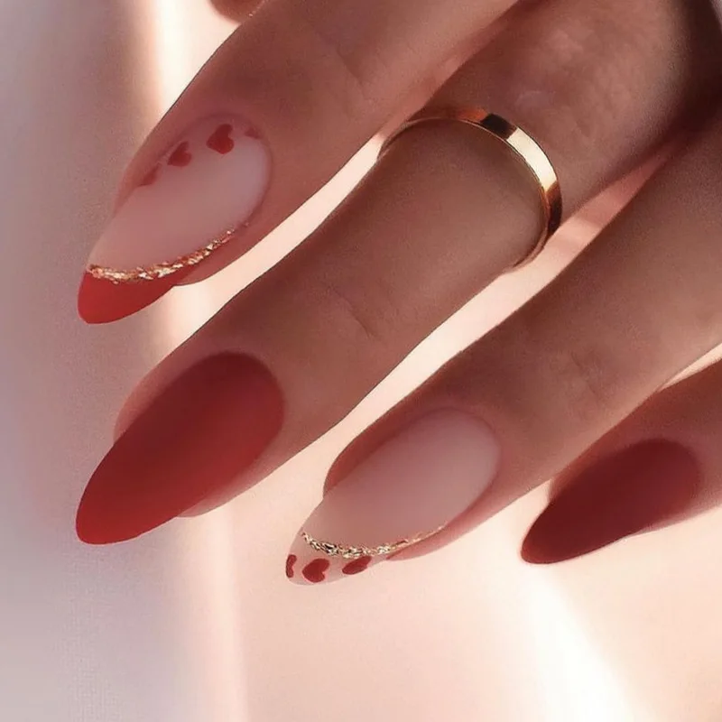 False Nails Almond Shape Red Matte Detachable Heart Gold Glitter Line Press On Nails Finished For Women Daily Party Manicure
False Nails Almond Shape Red Matte Detachable Heart Gold Glitter Line Press On Nails Finished For Women Daily Party Manicure