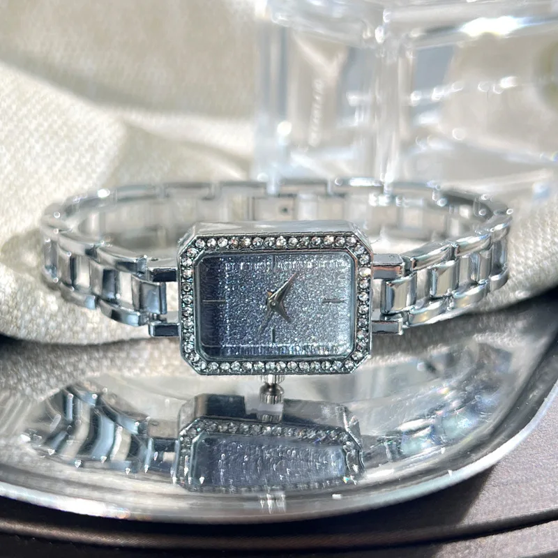 Gold Bracelet Jewelry Ladies Quartz Wristwatch Luxury Crystal Elegant Watches For Women New Fashion Retro Original Ladies Watch
Gold Bracelet Jewelry Ladies Quartz Wristwatch Luxury Crystal Elegant Watches For Women New Fashion Retro Original Ladies Watch