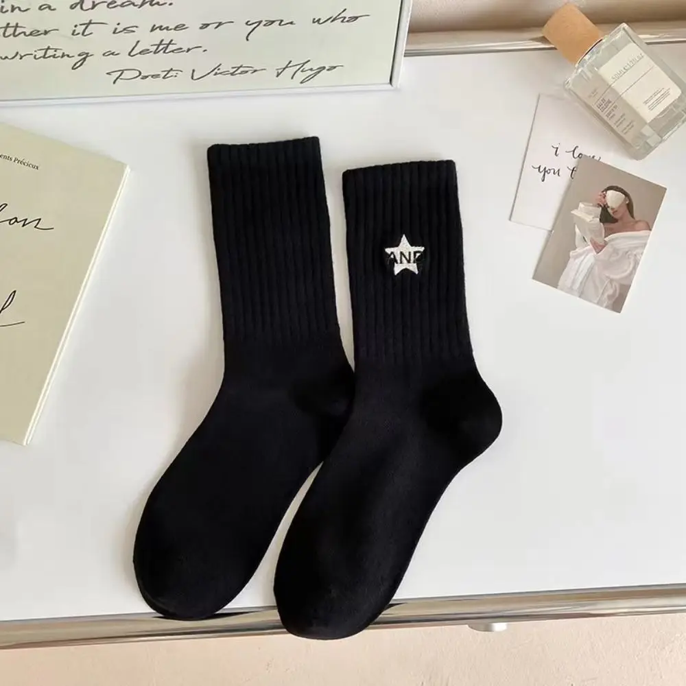 New Retro Cotton Sports Socks Fashion Women Men Mid Length Socks Spring Summer Couple Socks Black White Striped Socks
New Retro Cotton Sports Socks Fashion Women Men Mid Length Socks Spring Summer Couple Socks Black White Striped Socks