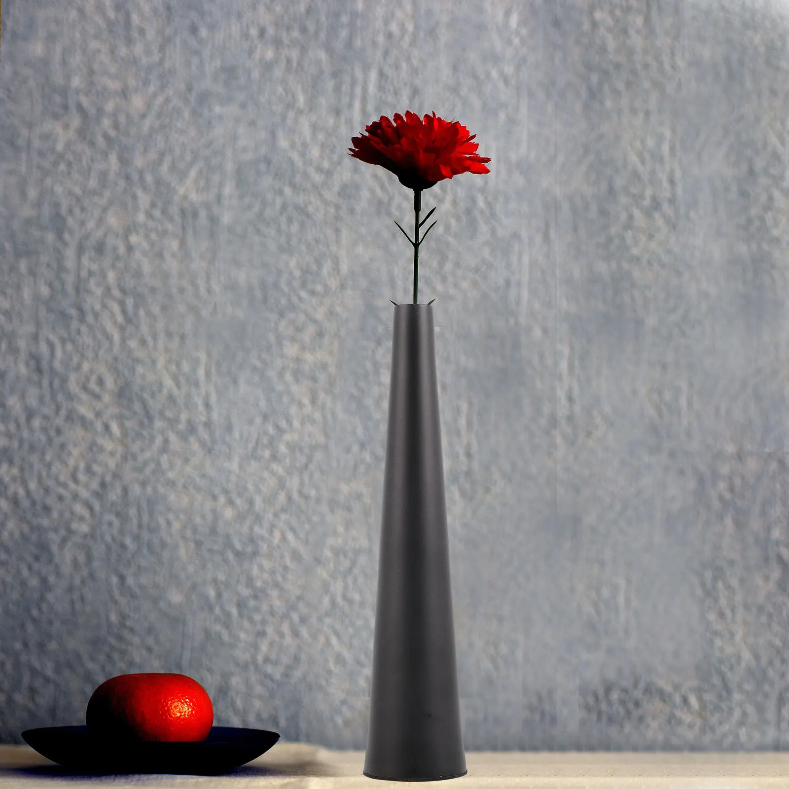 Modern Metal Flower Vase Black Finish Stylish Desktop Decor for Living Room Bedroom Shelf Dried Floral Arrangement Container
Modern Metal Flower Vase Black Finish Stylish Desktop Decor for Living Room Bedroom Shelf Dried Floral Arrangement Container