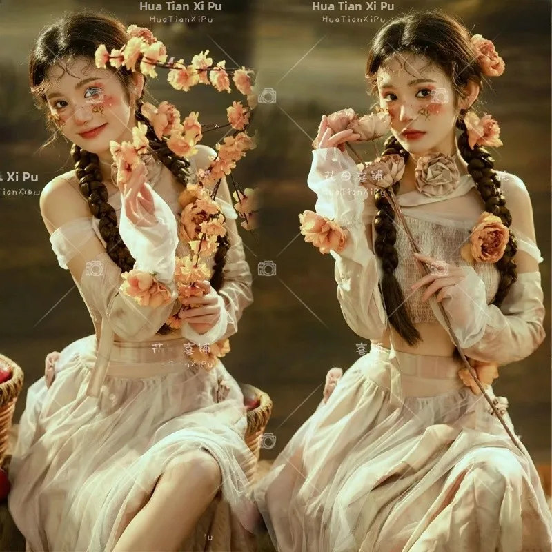 Retro Oil Painting Style Photography Clothes Studio Forest System Elegant Atmosphere Art Photo Shooting Costume Women's Fashion
Retro Oil Painting Style Photography Clothes Studio Forest System Elegant Atmosphere Art Photo Shooting Costume Women's Fashion