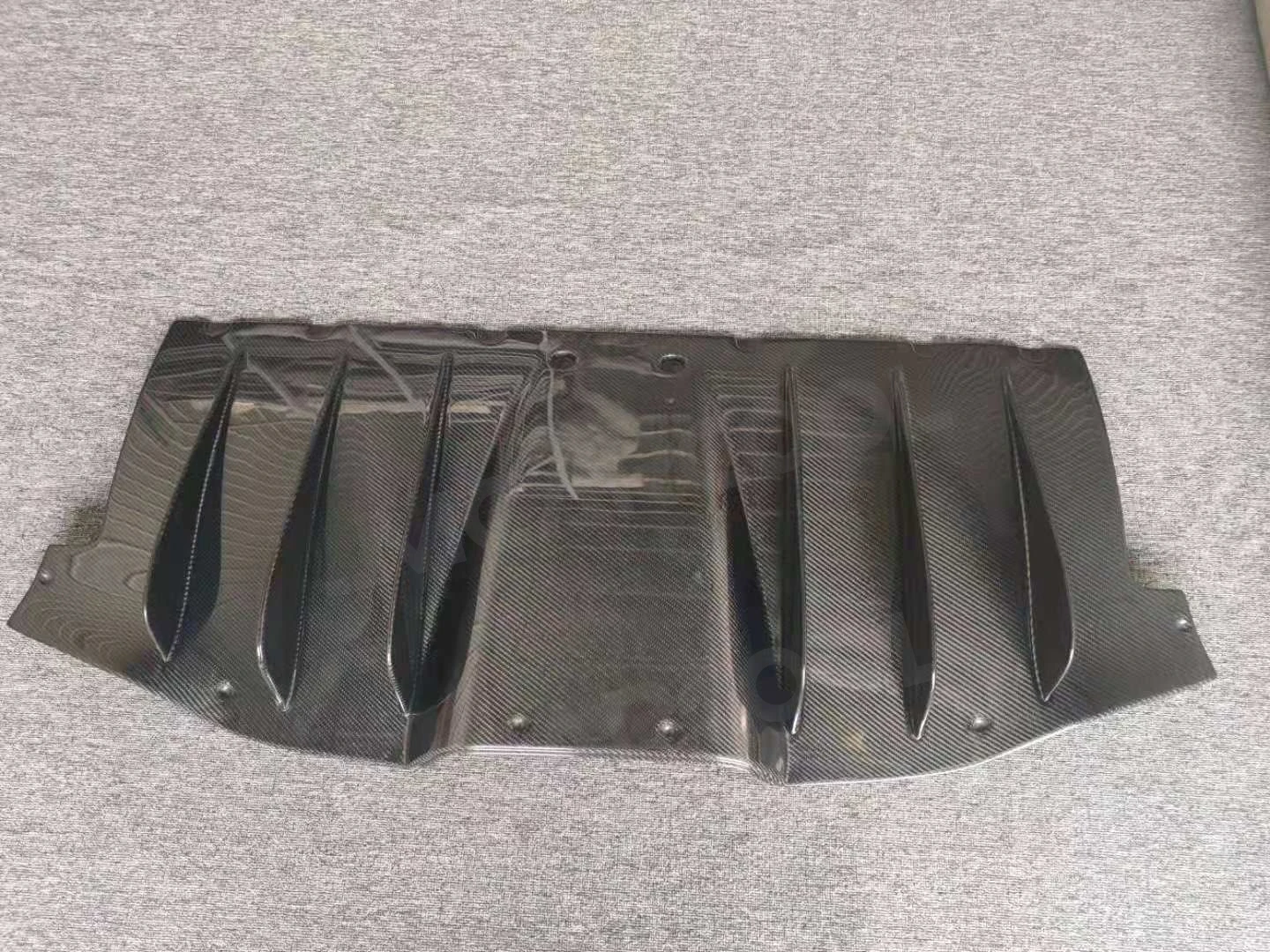 Real Carbon Fiber Rear Bumper Lip Diffuser Spoiler For Ferrari 458 2011-2014 Fins Shark Style Skid Plate FRP
Real Carbon Fiber Rear Bumper Lip Diffuser Spoiler For Ferrari 458 2011-2014 Fins Shark Style Skid Plate FRP