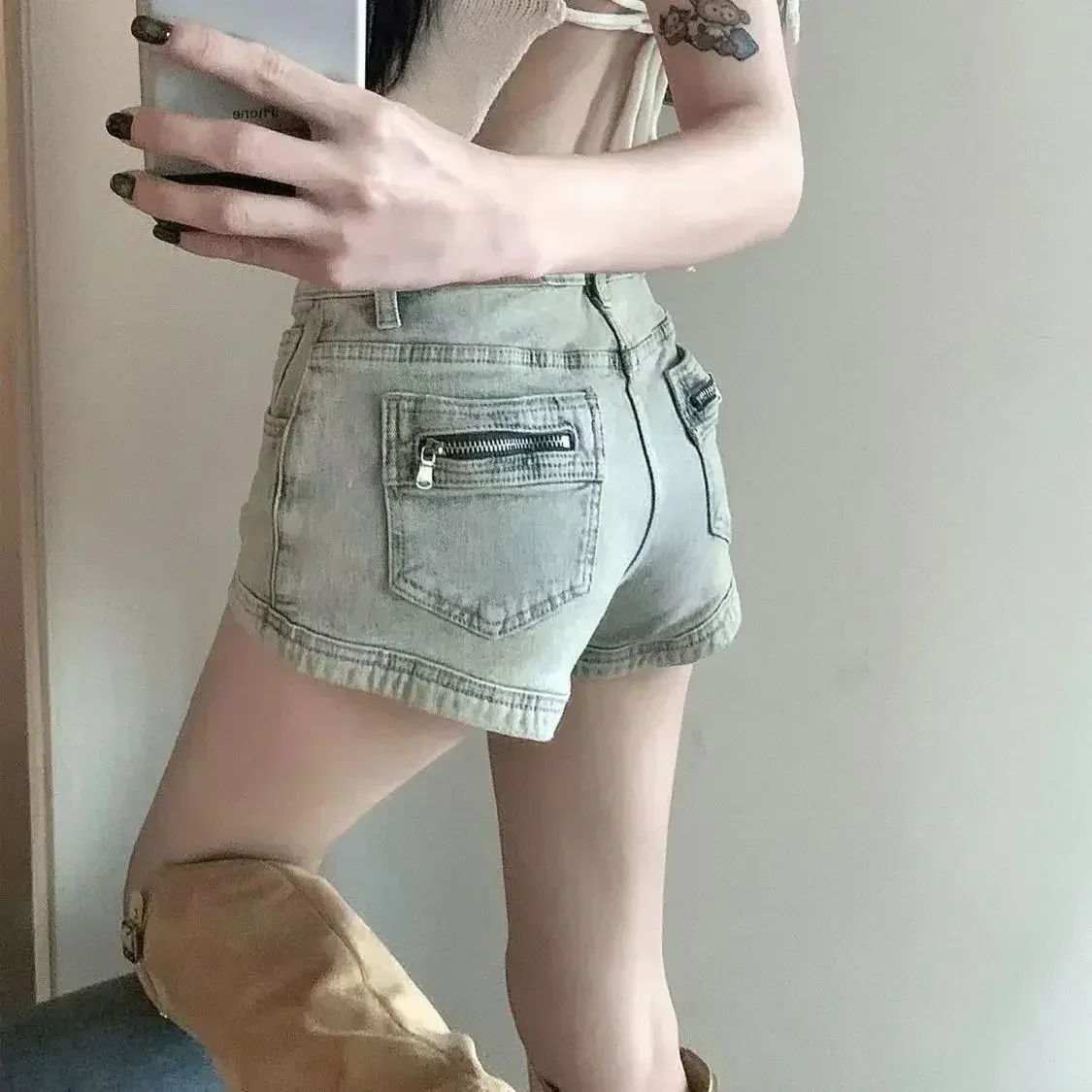 Summer Denim Shorts for Women Jeans Vintage American High Waiste Stretchy and Slimming Straight-Legged A-Line Super Short Hot
Summer Denim Shorts for Women Jeans Vintage American High Waiste Stretchy and Slimming Straight-Legged A-Line Super Short Hot