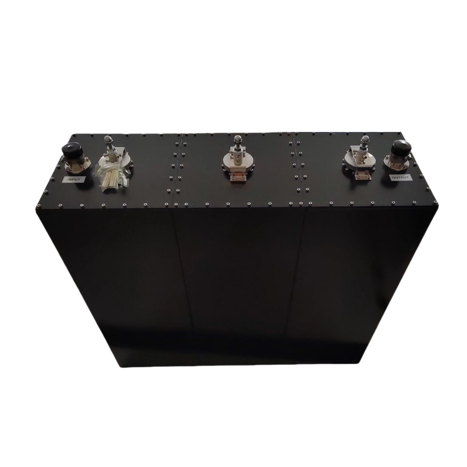 YXHT 3KW 3-Cylinder Cavity Filter
YXHT 3KW 3-Cylinder Cavity Filter