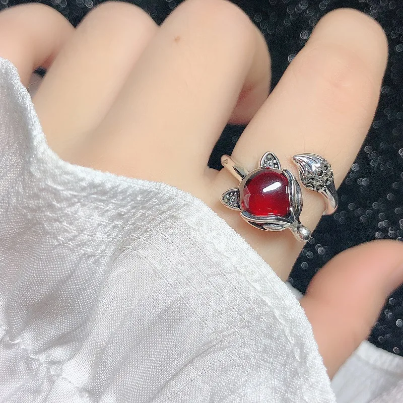 Luxury Silver Color Red Zircon Fox Rings for Women Crystal Animal Fox Tail Aesthetic Ring Engagement Wedding Jewelry
Luxury Silver Color Red Zircon Fox Rings for Women Crystal Animal Fox Tail Aesthetic Ring Engagement Wedding Jewelry
