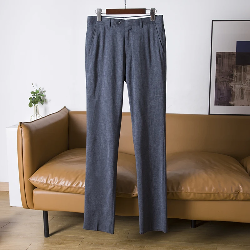 Удобные летние тонкие повседневные брюки из ткани, свободного кроя, для мужчин, в городском стиле, подходят для повседневной носки.
Удобные летние тонкие повседневные брюки из ткани, свободного кроя, для мужчин, в городском стиле, подходят для повседневной носки.