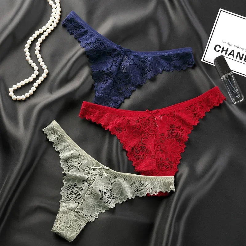 Women's Lace Low-Rise Thongs - Breathable Anti-Chafing Underwear with Delicate Ruffle Trim for Everyday Comfort
Women's Lace Low-Rise Thongs - Breathable Anti-Chafing Underwear with Delicate Ruffle Trim for Everyday Comfort