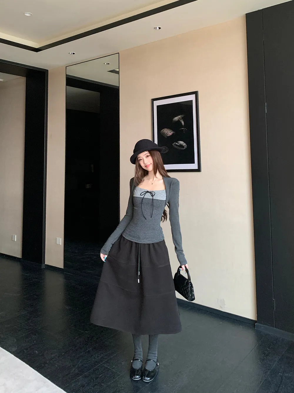Winter Women's Plaid Splicing Woolen Skirt And T-shirt Set High Waist Knot Long Sleeve Commute Style Two-Piece...
Winter Women's Plaid Splicing Woolen Skirt And T-shirt Set High Waist Knot Long Sleeve Commute Style Two-Piece...