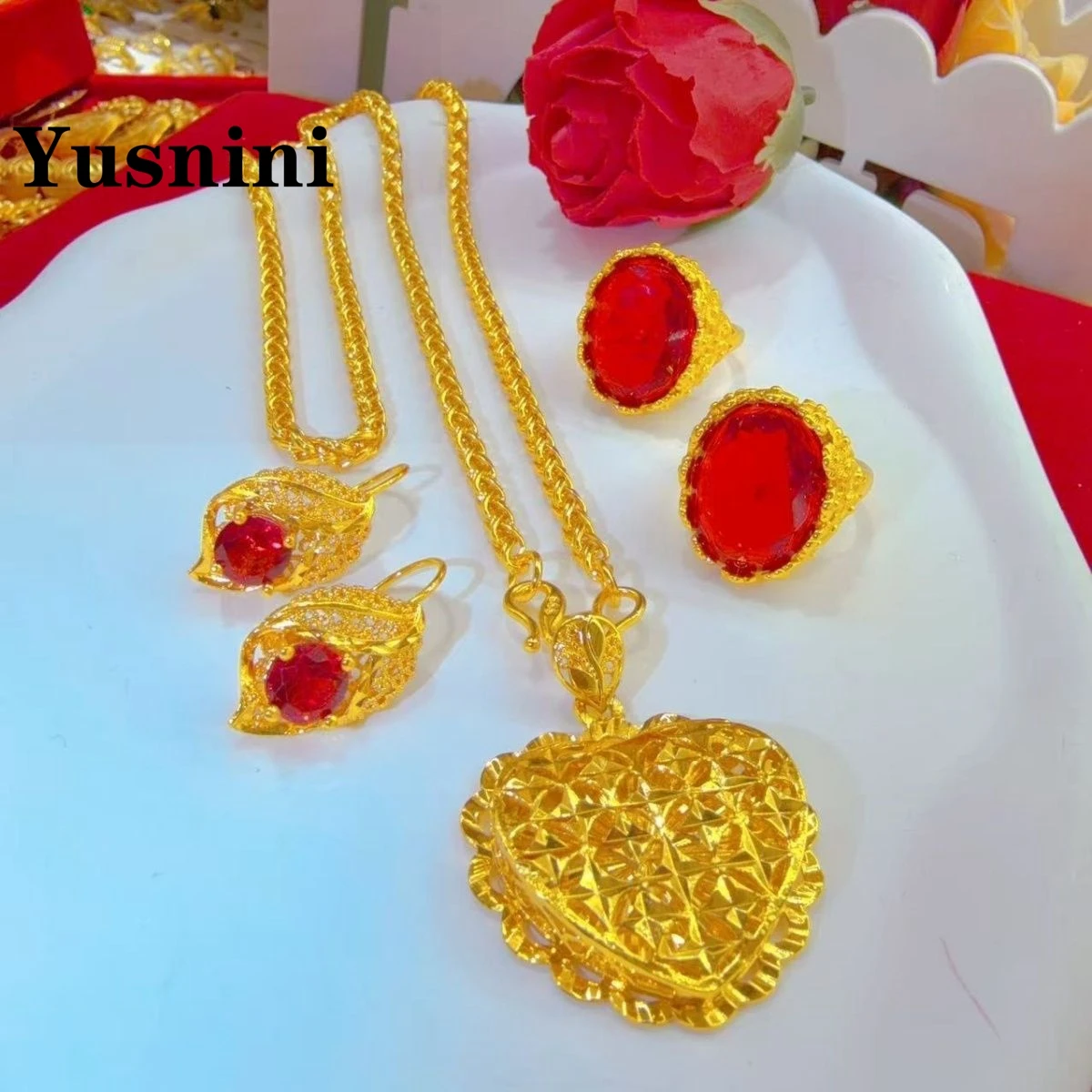 New Dubai Fashion Customized 24K Gold Plated Necklace, Earrings, and Exquisite Engagement Party Jewelry Set for Lovers
New Dubai Fashion Customized 24K Gold Plated Necklace, Earrings, and Exquisite Engagement Party Jewelry Set for Lovers