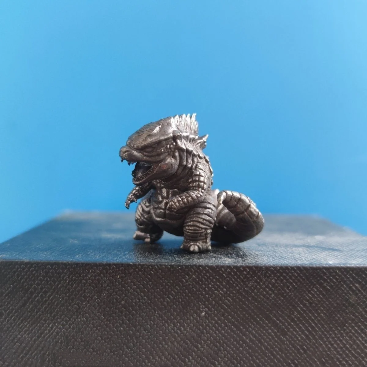 Brass Solid Distressed Cute Model Interior Decoration
Brass Solid Distressed Cute Model Interior Decoration
