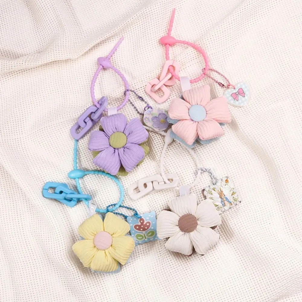 Fashion Fabric Sunflower Keychain Handmade Gift Bag Decor Gift Sunflower Key Ring
Fashion Fabric Sunflower Keychain Handmade Gift Bag Decor Gift Sunflower Key Ring