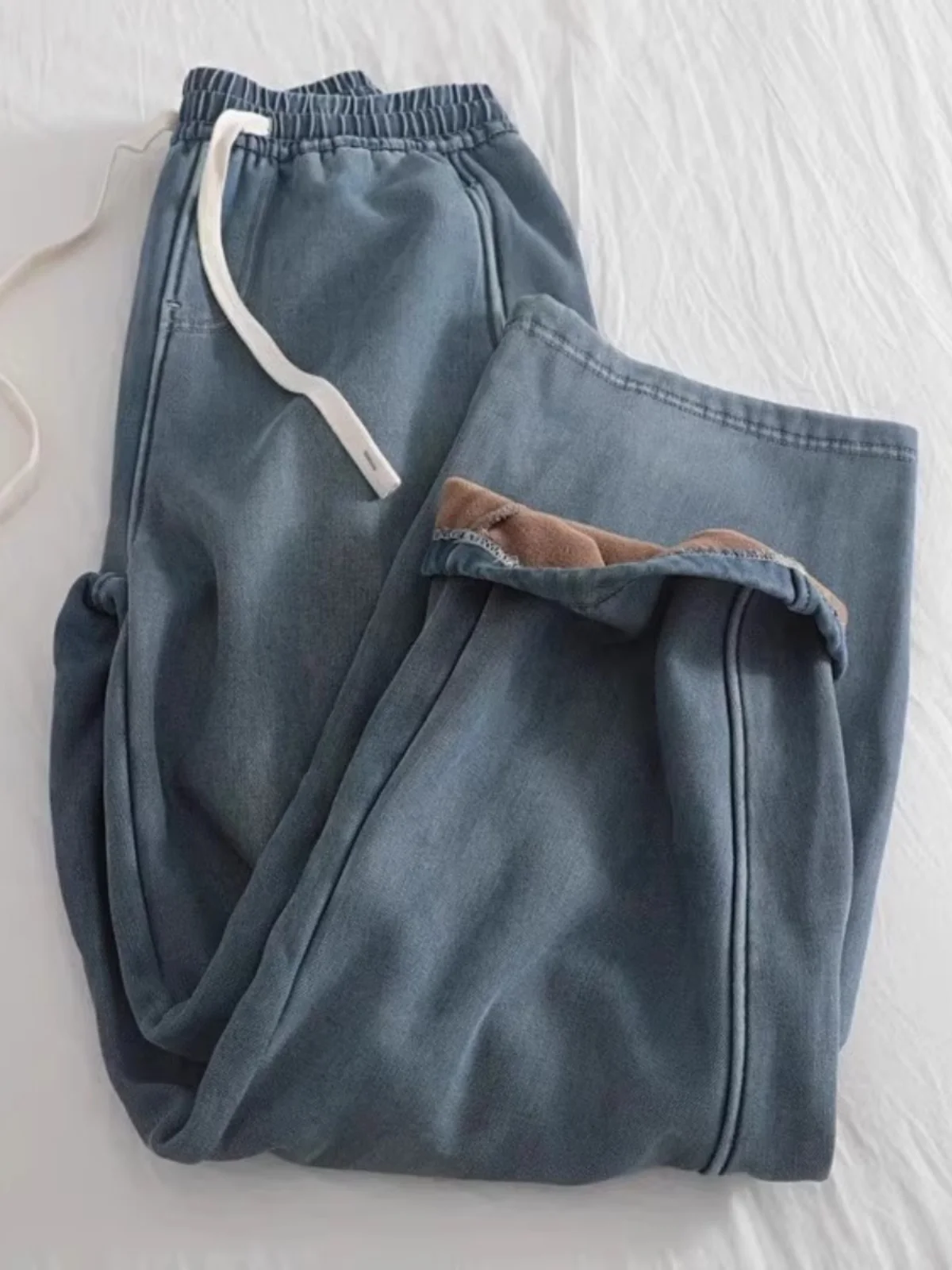 High Waist Wide Leg Denim Banana Pants Women's Fleece Lined Washed Blue Jeans Retro Splicing Thermal Scythe Pants
High Waist Wide Leg Denim Banana Pants Women's Fleece Lined Washed Blue Jeans Retro Splicing Thermal Scythe Pants