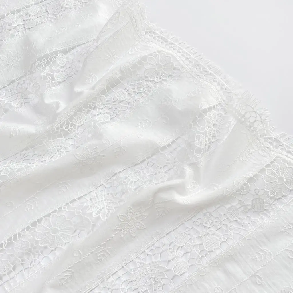 High quality pure cotton fabric material for clothes Hollowed out embroidery tissu Dresses shirts clothing tablecloths fabrics
High quality pure cotton fabric material for clothes Hollowed out embroidery tissu Dresses shirts clothing tablecloths fabrics