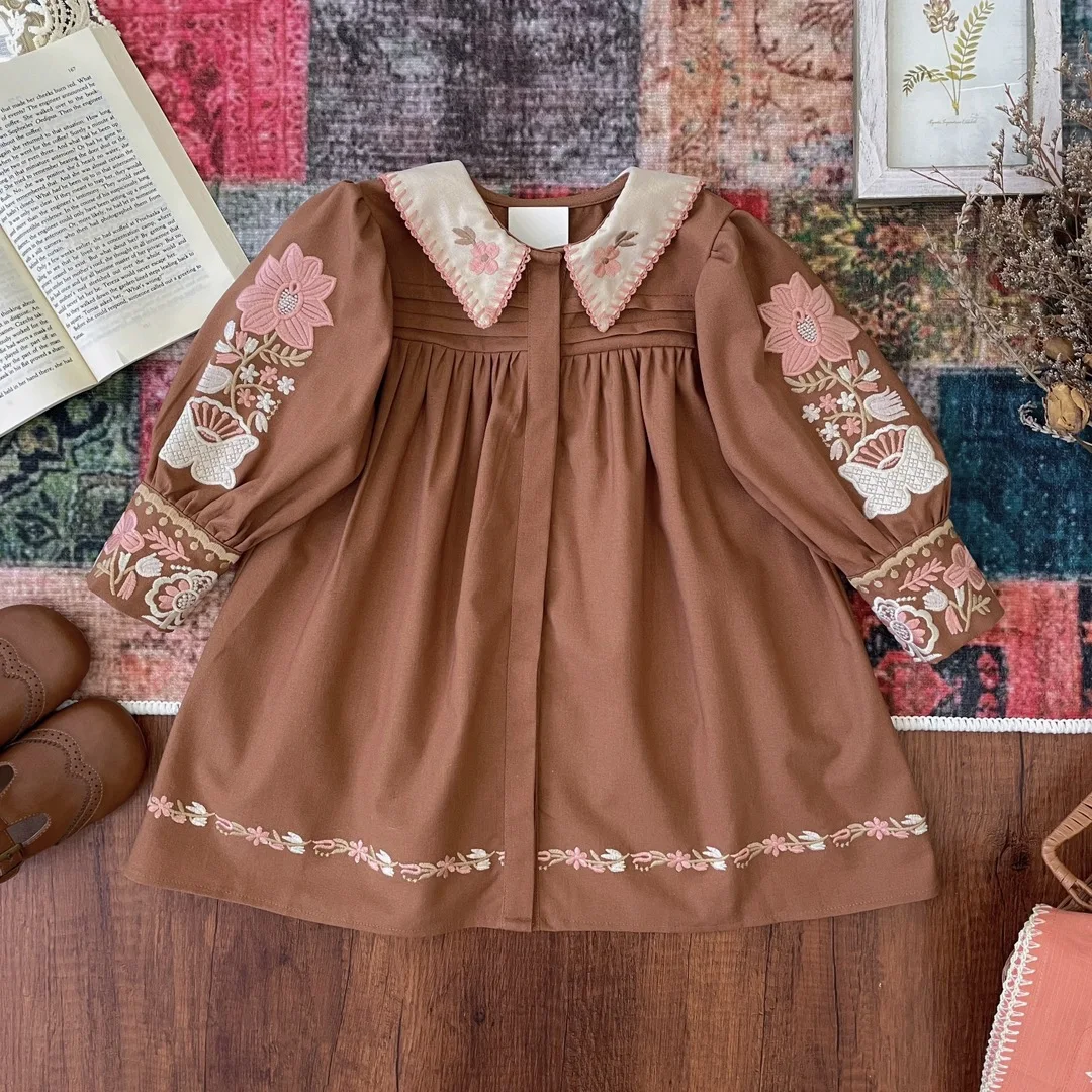 Korean Children's Dress 2025 Spring Retro Style Gauding Heavy Work Embroidered Floral Girls Princess Flower Dress
Korean Children's Dress 2025 Spring Retro Style Gauding Heavy Work Embroidered Floral Girls Princess Flower Dress