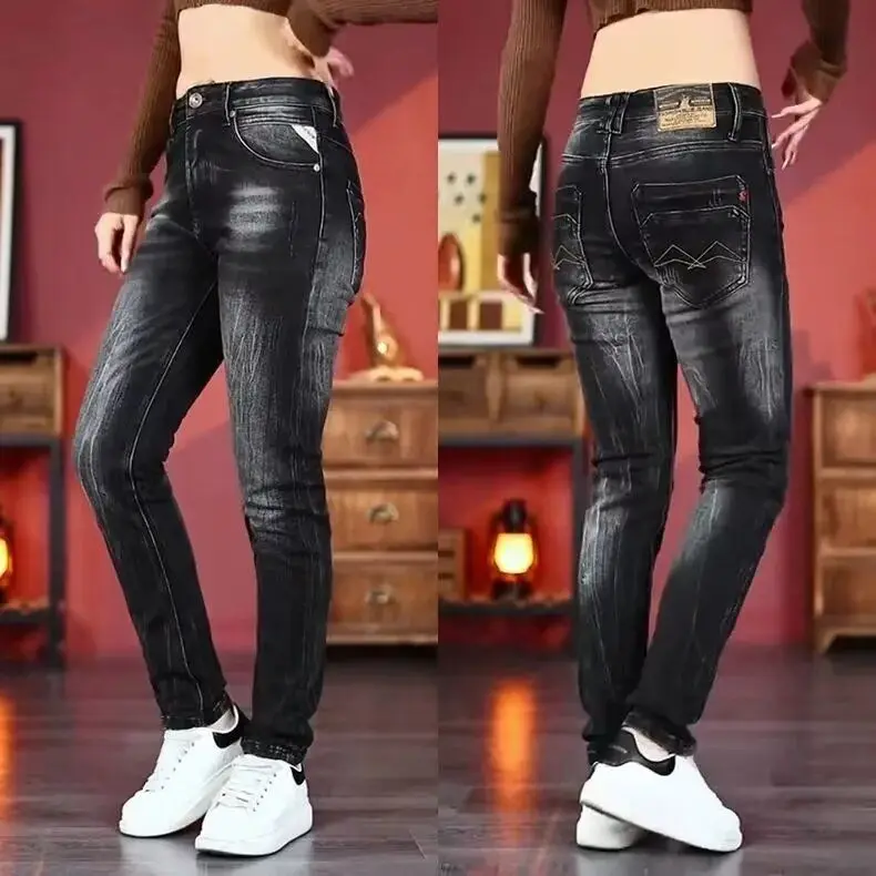 High-end Korean Style Men's Slim Black Casual Jeans Spring Autumn Pencil Pants Elastic Straight Trousers Cowboy Pants for Men
High-end Korean Style Men's Slim Black Casual Jeans Spring Autumn Pencil Pants Elastic Straight Trousers Cowboy Pants for Men