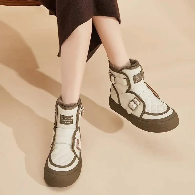 Waterproof Thick Soled Snow Boots Women Winter Plush Thickened 2024 New Fashion Anti-skid Cotton Shoes Travel Leisure Shoes Soft
Waterproof Thick Soled Snow Boots Women Winter Plush Thickened 2024 New Fashion Anti-skid Cotton Shoes Travel Leisure Shoes Soft