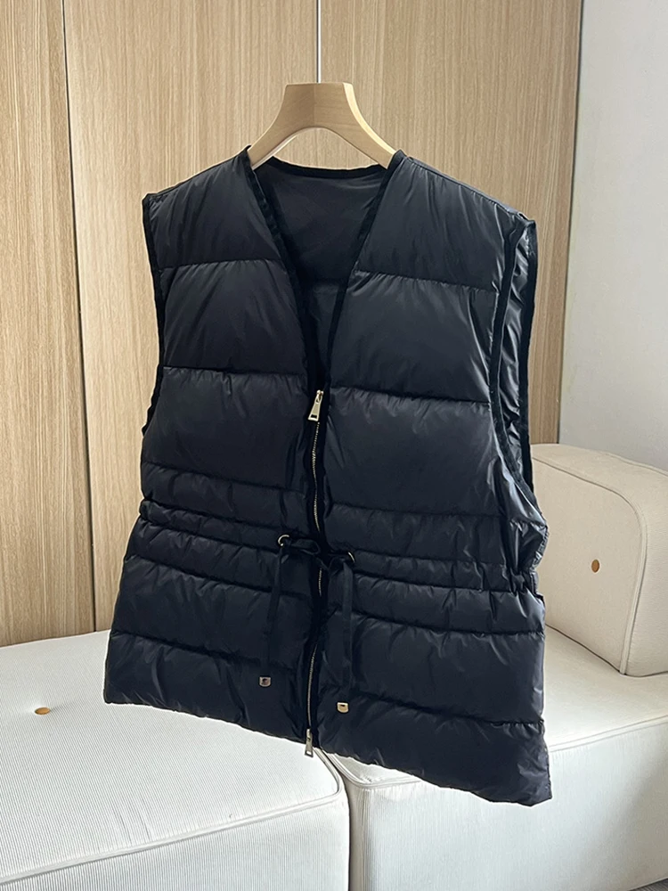 Autumn Winter Lightweight Drawstring Down Vest Women White Duck Down Loose Vests Female V-neck Casual Quilted Zipper Waistcoats
Autumn Winter Lightweight Drawstring Down Vest Women White Duck Down Loose Vests Female V-neck Casual Quilted Zipper Waistcoats