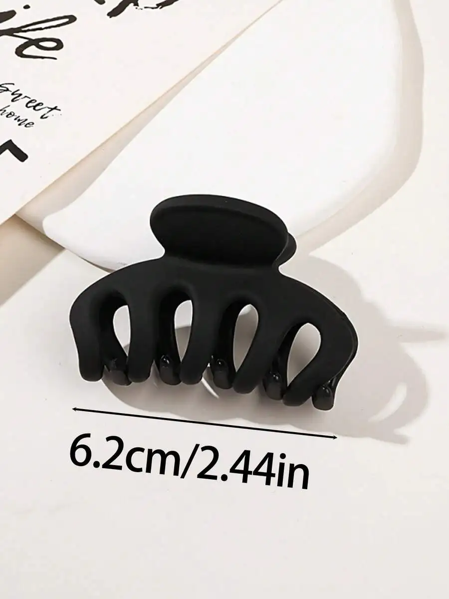Matte Black Plastic Hair Claw Clip 6.2cm Fashion Accessory For Women
Matte Black Plastic Hair Claw Clip 6.2cm Fashion Accessory For Women