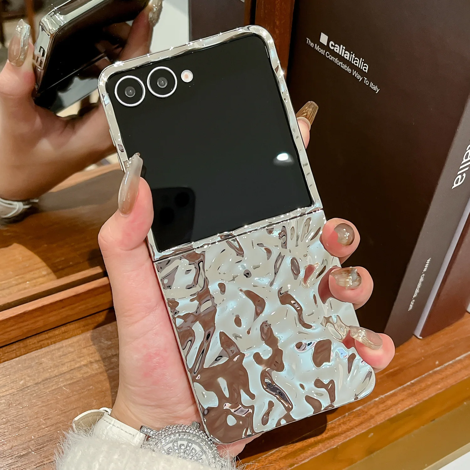 Water Ripple Electroplated Phone Case For Samsung Galaxy Z Flip Z Fold 7 6 5 4 Protective Cover For ZFold7 ZFlip7 Case Shell
Water Ripple Electroplated Phone Case For Samsung Galaxy Z Flip Z Fold 7 6 5 4 Protective Cover For ZFold7 ZFlip7 Case Shell