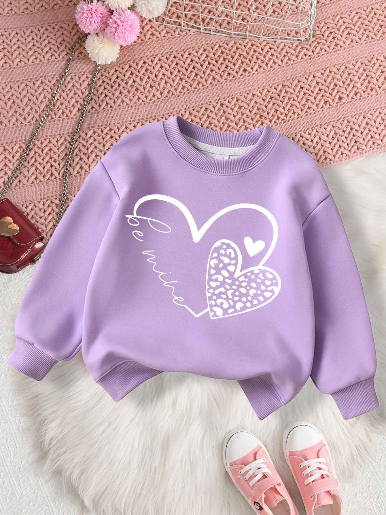 Girls' casual hoodie autumn style fashionable printed top fabric soft and comfortable pullover children's clothing
Girls' casual hoodie autumn style fashionable printed top fabric soft and comfortable pullover children's clothing