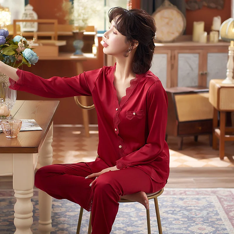 New Pyjama Femme Satin Silk Sleepwear Set V Neck Long Sleeve Top Pant Suit Thin Spring Summer Women's Nightwear Pajamas
New Pyjama Femme Satin Silk Sleepwear Set V Neck Long Sleeve Top Pant Suit Thin Spring Summer Women's Nightwear Pajamas