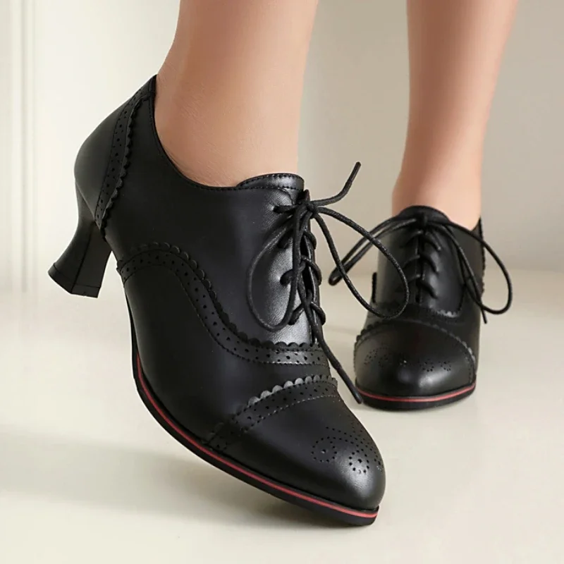 Повседневные лоферы для женщин, модные винтажные туфли-лодочки на низком каблуке, красные, черные туфли-лодочки на шнуровке, офисная обувь, женские большие размеры 45, 48
Повседневные лоферы для женщин, модные винтажные туфли-лодочки на низком каблуке, красные, черные туфли-лодочки на шнуровке, офисная обувь, женские большие размеры 45, 48